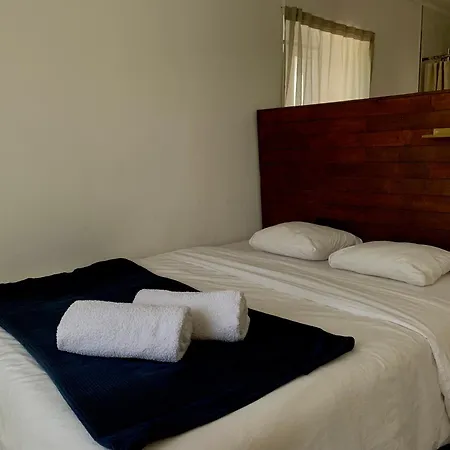 Breakfast Under A Tree - And Tomar