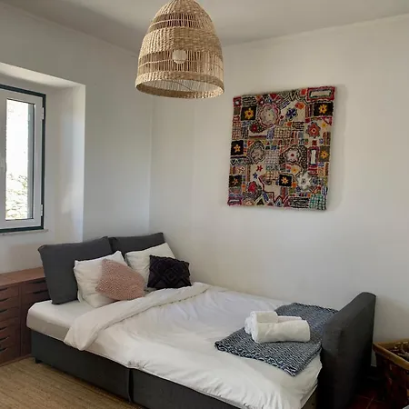 Breakfast Under A Tree - And * Tomar