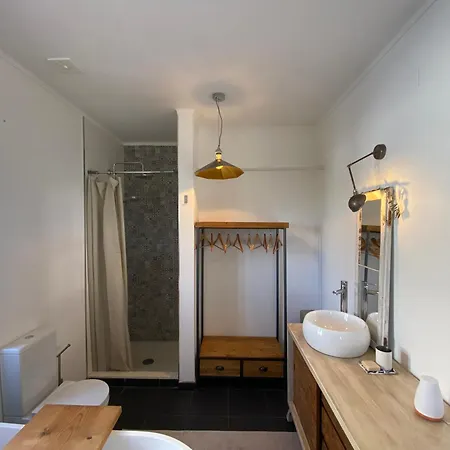 Breakfast Under A Tree - And Apartment *