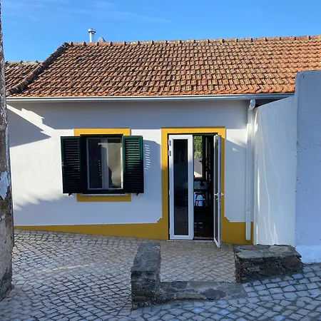 Breakfast Under A Tree - And Tomar