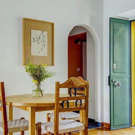 Breakfast Under A Tree - And