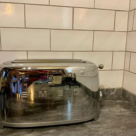 Breakfast Under A Tree - And Tomar