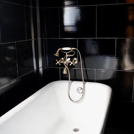 Breakfast Under A Tree - And Apartment