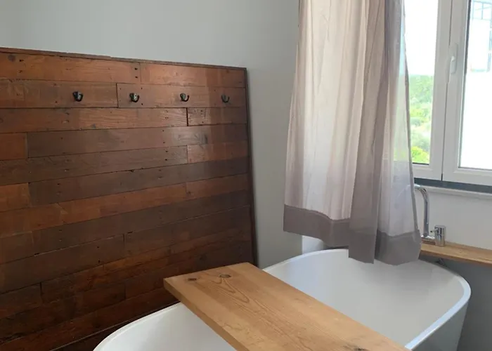 Breakfast Under A Tree - And Διαμέρισμα Tomar