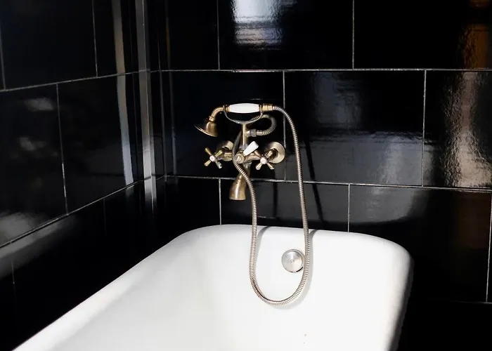 Breakfast Under A Tree - And Apartamento